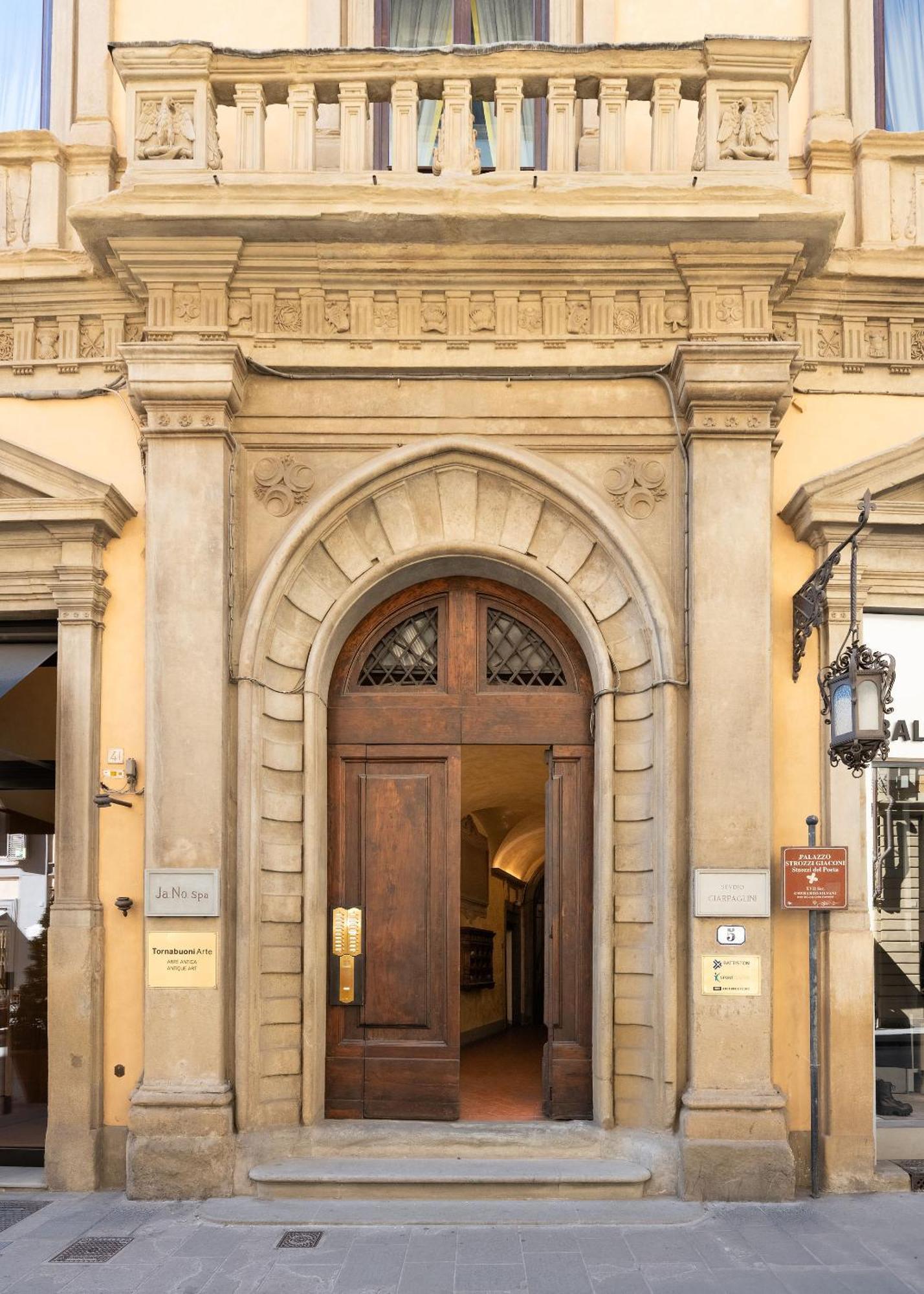 Ta - One Bedroom Luxury Apartment In The Fashion District Florenz Exterior foto
