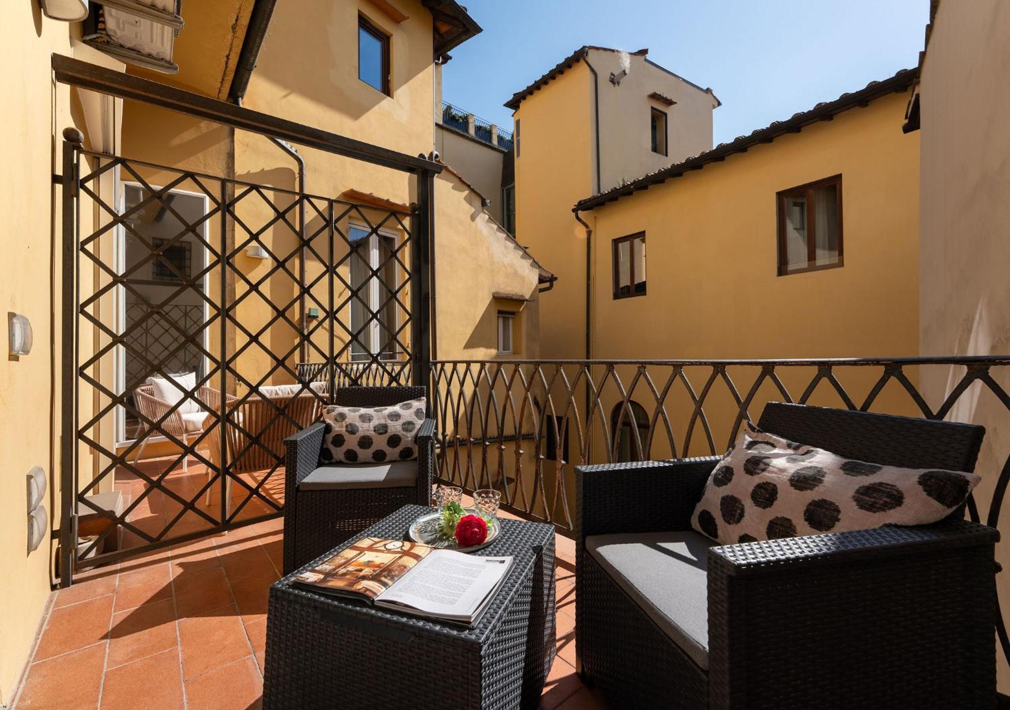 Ta - One Bedroom Luxury Apartment In The Fashion District Florenz Exterior foto