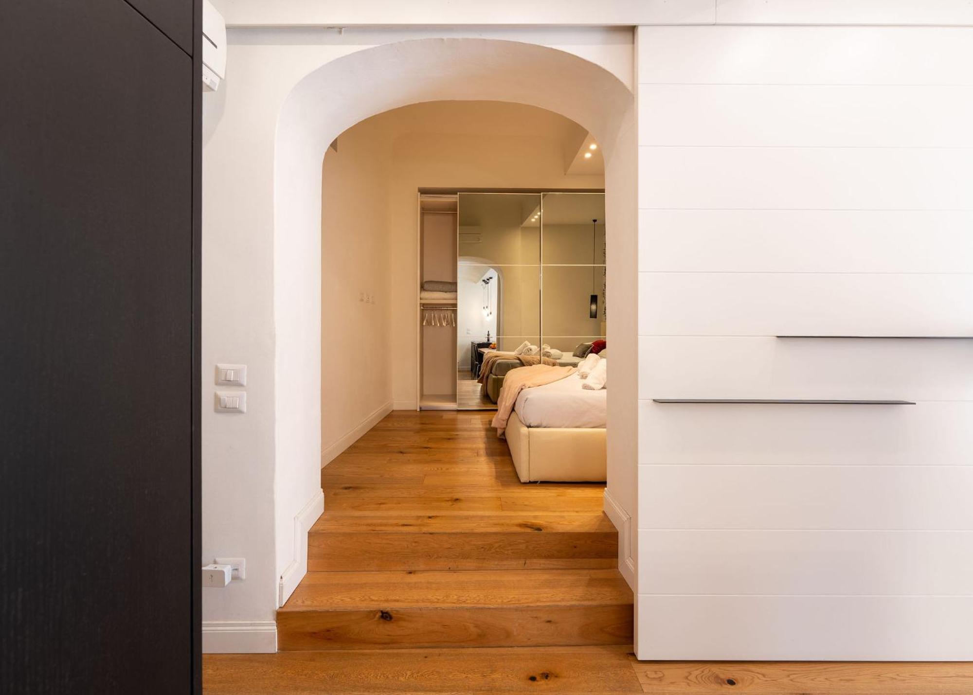 Ta - One Bedroom Luxury Apartment In The Fashion District Florenz Exterior foto